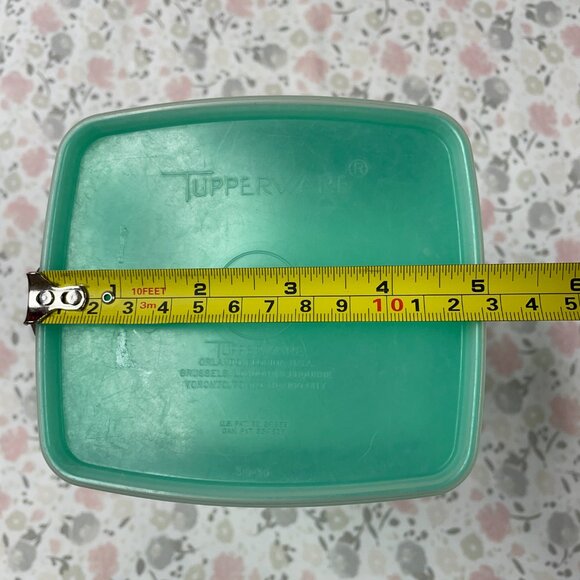 Set of 4 Tupperware square containers with 6 lids - Vintage - Picture 7 of 10